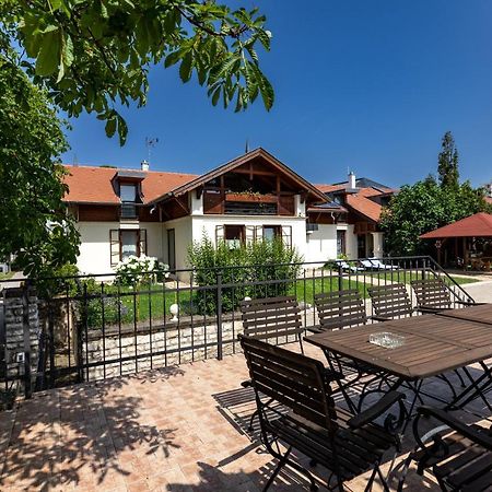 Berkenye Vendeghaz Hotel Balatonfured Exterior photo